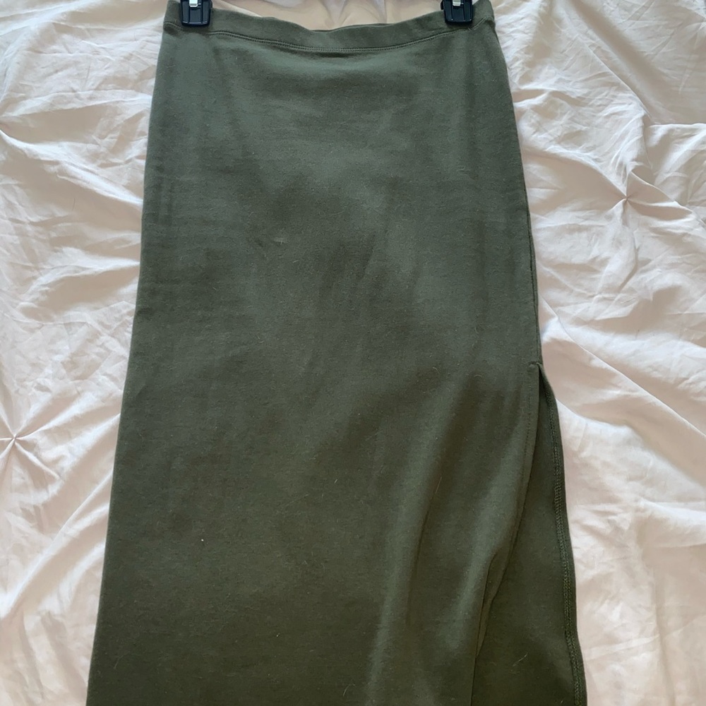 Midi skirt with slit